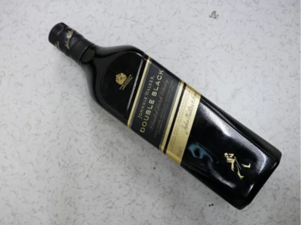 Johnnie Walker Black Label Double Black - Image 2